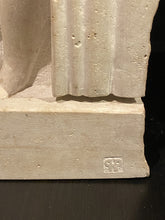 將圖片載入圖庫檢視器 Close-up of a stone sculpture with artist Vasily Fedorouk's signature on a dark background