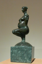 將圖片載入圖庫檢視器 Pregnancy, a female pregnant mamma squatting with legs together in a graceful, elegant pose, bronze figure statue, mounted on a green marble base, tabletop sculpture by Vasily Fedorouk, Ukrainian - American sculptor artist