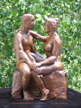 將圖片載入圖庫檢視器 Great conversations need attention and a safe place or environment .  This couple shows loving affection as they discourse. ceramic sculpture great Valentine's Day gift.