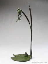 Charger l'image dans la galerie, tabletop aquatic bronze sculpture, Cattails and Frog Legs Lily Pad Green Art