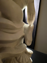 將圖片載入圖庫檢視器 Close-up of a classical statue showing detail of a hand and foot.  The light behind shows how transparent the marble sculpture is in parts.
