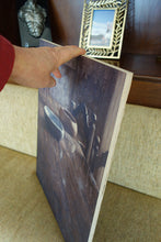 將圖片載入圖庫檢視器 Side view of print on wood to see the 1/2 inch thickness art print on wood

