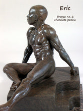 Laden Sie das Bild in den Galerie-Viewer, Chocolate Patina Eric Bronze Male Nude Art Sculpture Seated Thinking Man Muscular Build Statue
