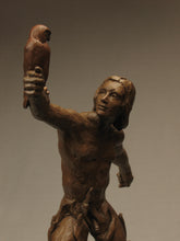 Laden Sie das Bild in den Galerie-Viewer, Detail Man Hawk Warrior Spirit Man and Hawk Bird Vertical Flight Statue Flying and Nature Bronze Sculpture
