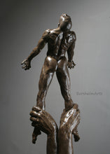 Laden Sie das Bild in den Galerie-Viewer, back view of Against the Dying of the Light - Rage Rage bronze sculpture
