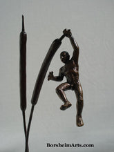 將圖片載入圖庫檢視器 another view of figure bronze statuette by Texas-based artist Borsheim
